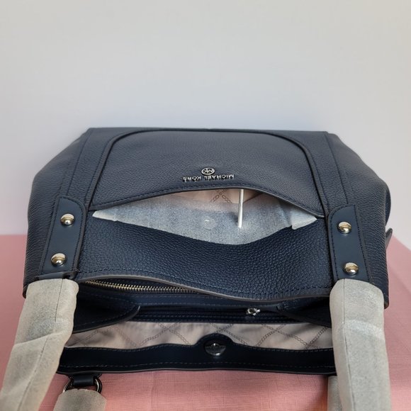 MICHAEL KORS Molly Pebbled Leather Large Shoulder Tote- Navy color⭐ - Picture 8 of 16